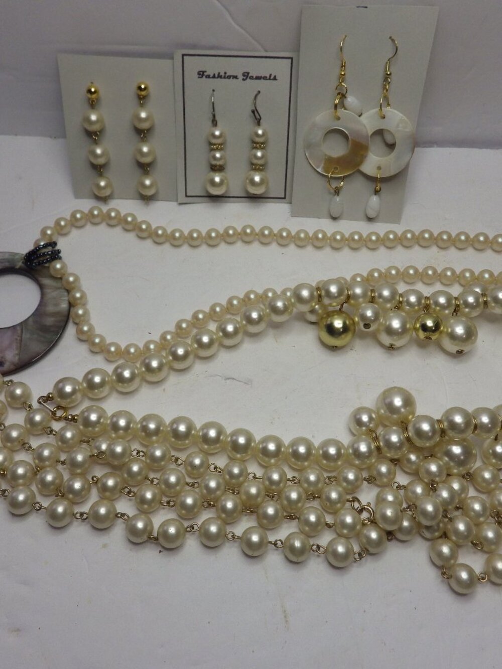 Fake Pearl Lot 3 pr of earrings and 3 Necklaces 628F2